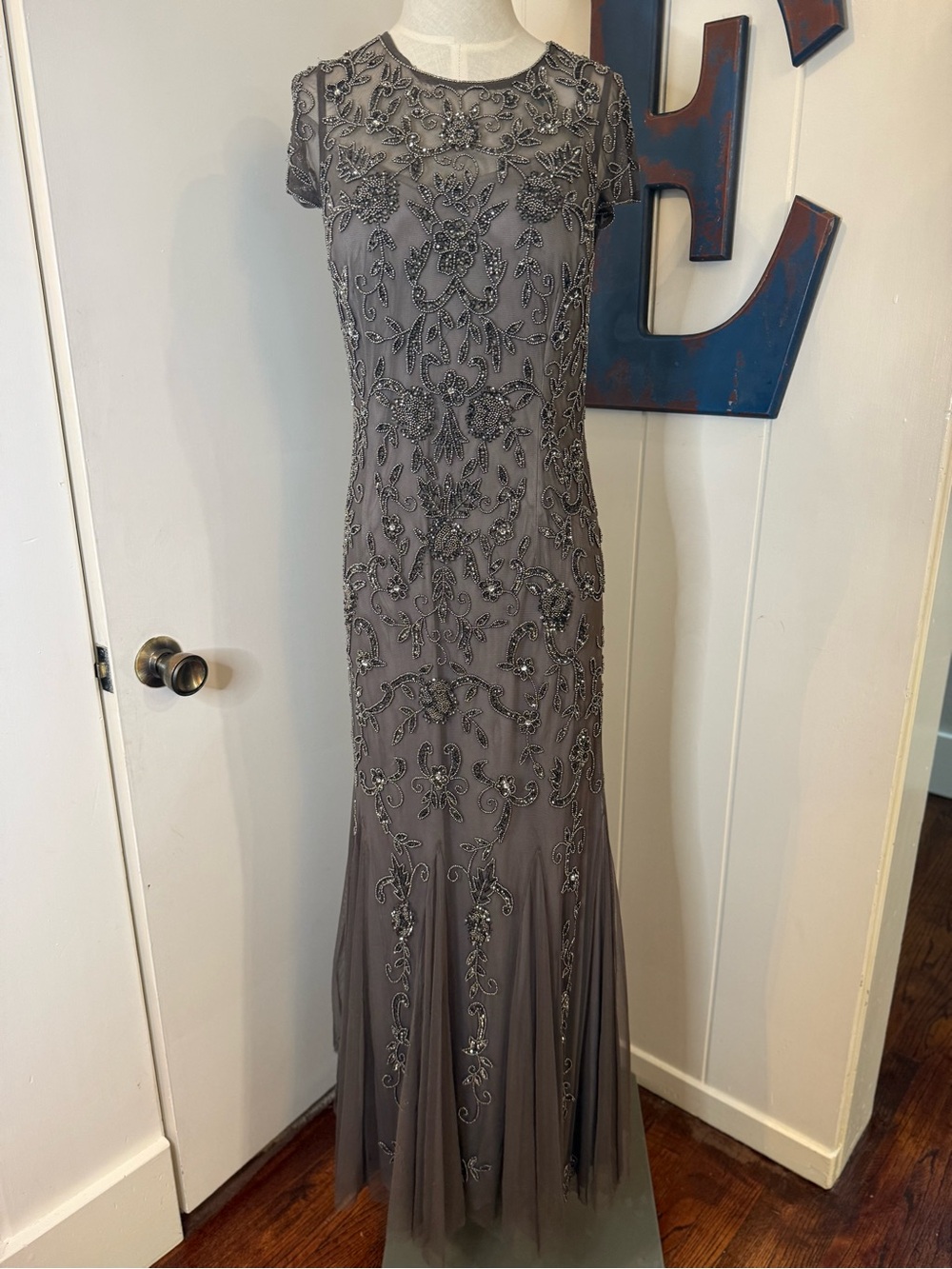 Adrianna Papell Mocha Beaded formal Gown Sz 6